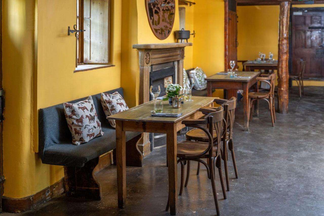 Rising Sun Pub, Restaurant And Rooms Лейкок Екстериор снимка